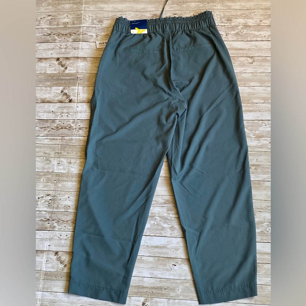 💥 FLASH SALE! 🆕 Old Navy Women High-Waisted StretchTech Cropped Tapered Pants - Picture 6 of 10